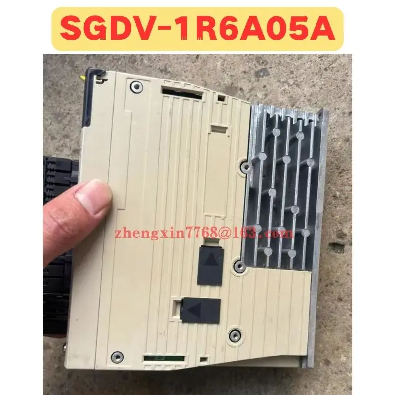 Used Servo Drive SGDV-1R6A05A SGDV 1R6A05A Normal Function Tested OK Fast delivery