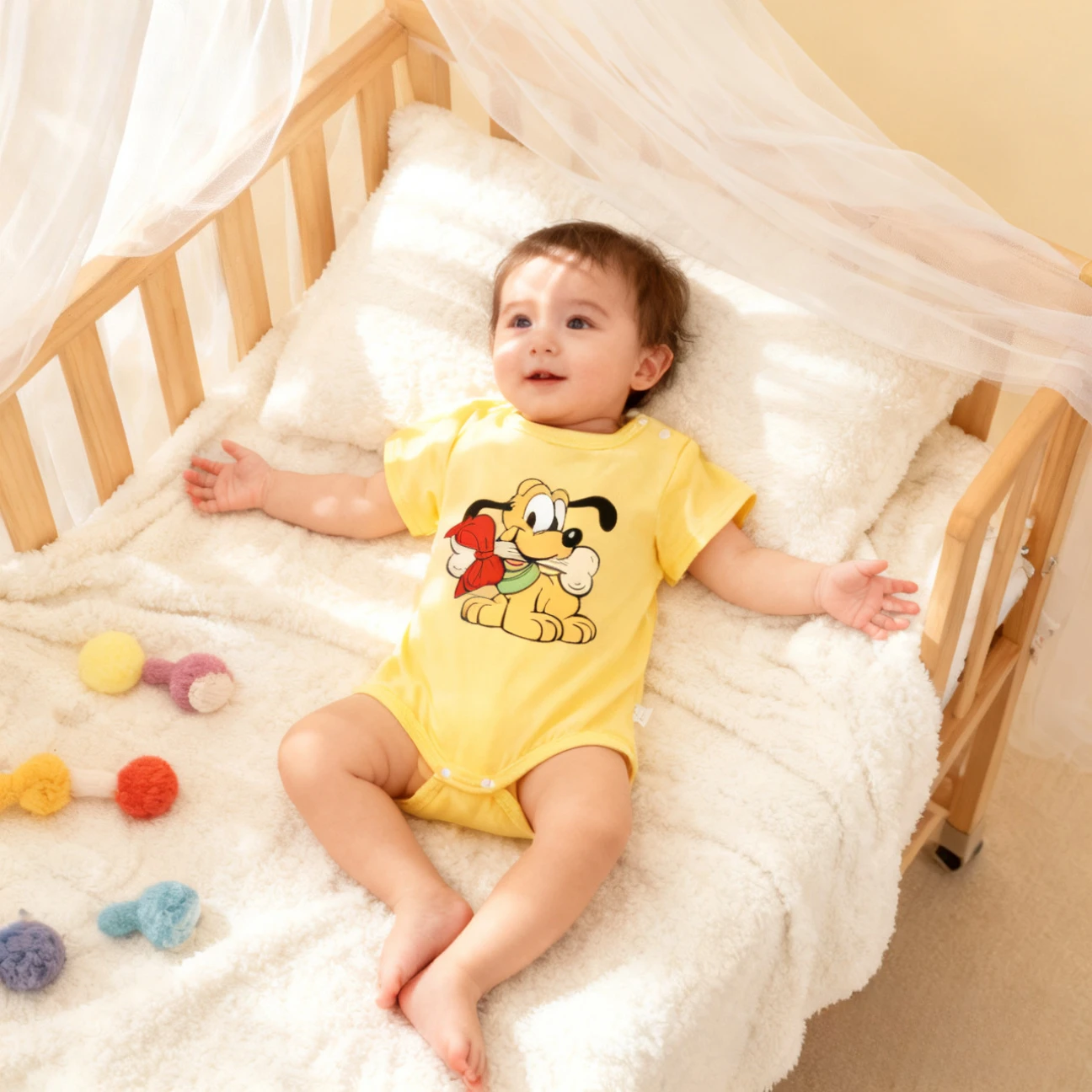 

Милый мультфильм Диснея для новорожденных, чистый хлопок, 2024, приятные для кожи цельные пижамы для девочек и мальчиков, новые повседневные мягкие свободные пижамы с короткими рукавами