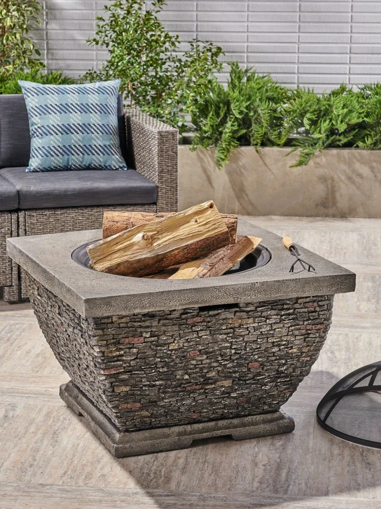 Natural stone fire pit, courtyard retro heating stove, outdoor fire pit platform,  fire column homestay baking stove， winter