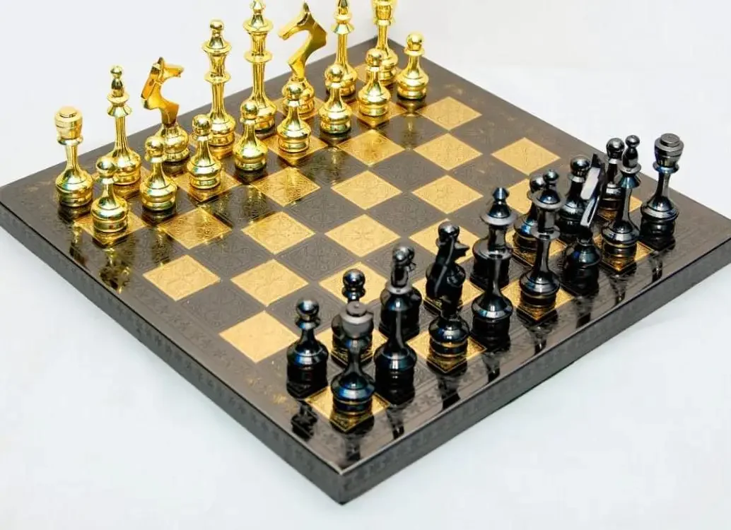 HOT SELLING LUXURY HANDMADE DECORATIVE CHESS BOARD INDOOR GAME SET ROYAL GAME CONCEPT GAME