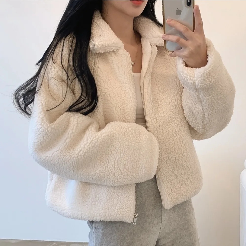 

Стильная зимняя повседневная модная куртка с воротником на молнии, утепленная овчиной, короткая, из хлопка, женская, в корейском стиле, теплая верхняя одежда