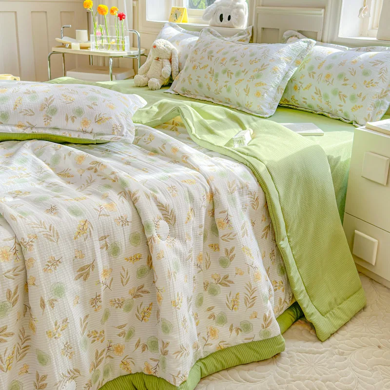 Printed Skin-friendly Breathable Summer Quilt Lightweight Cooling Thin Blanket Comfortable Air Condition Comforter Quilted Duvet