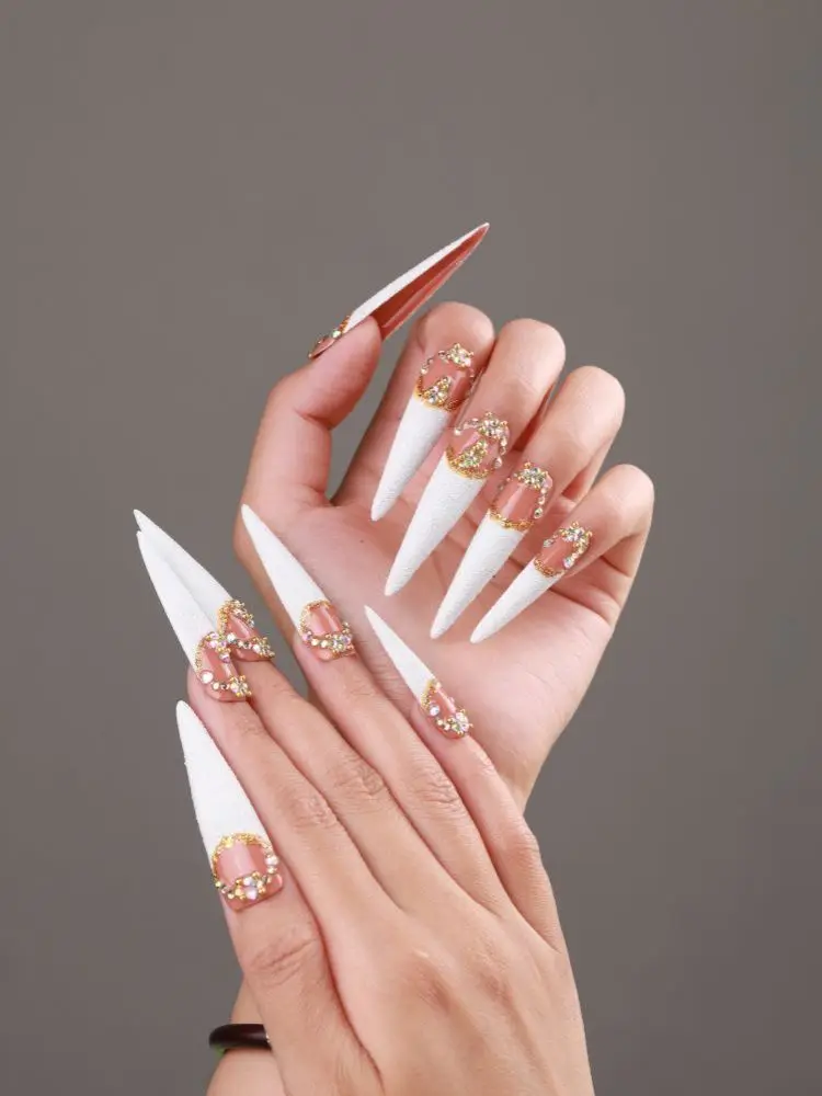 Hot Sale French Style Nail Art Accessories with Handcrafted Lace and Shimmering Rhinestones