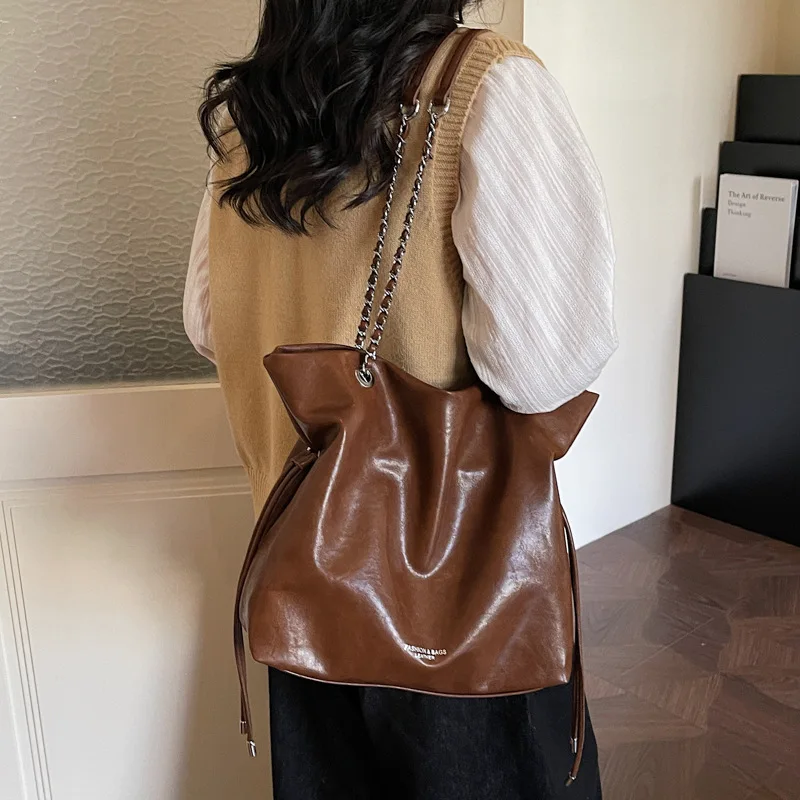 

2026 New Women's Spacious Shoulder Bag, Fashion Chain Strap Tote, Casual & Work Underarm Bag, Large Capacity Crossbody Purse