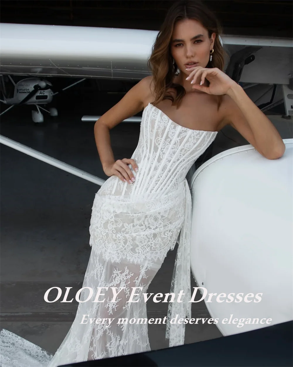 

OLOEY Sexy Pleated Lace Sheath Wedding Dresses Strapless Illusion Mermaid Bridal Gowns vestidos de novia Sleeveless Customized
