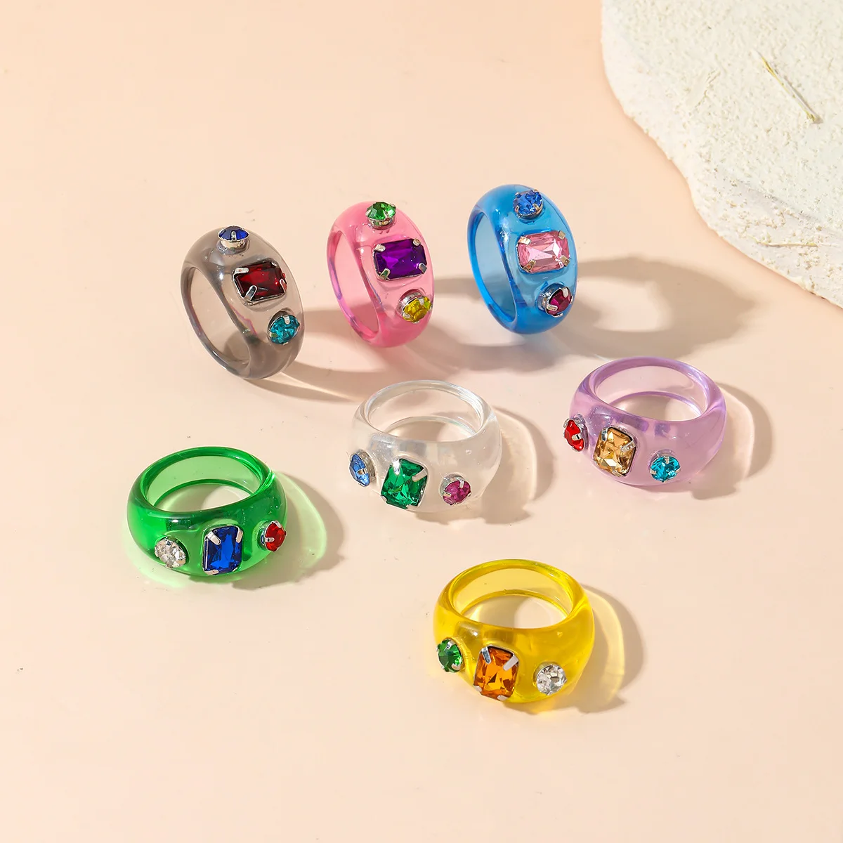 Trend Acrylic Y2K Transparent Jelly Color Chunky 8Size Rings Multicolor Rhinestone Inlaid Wide Resin Stackable Ring Cute Jewelry