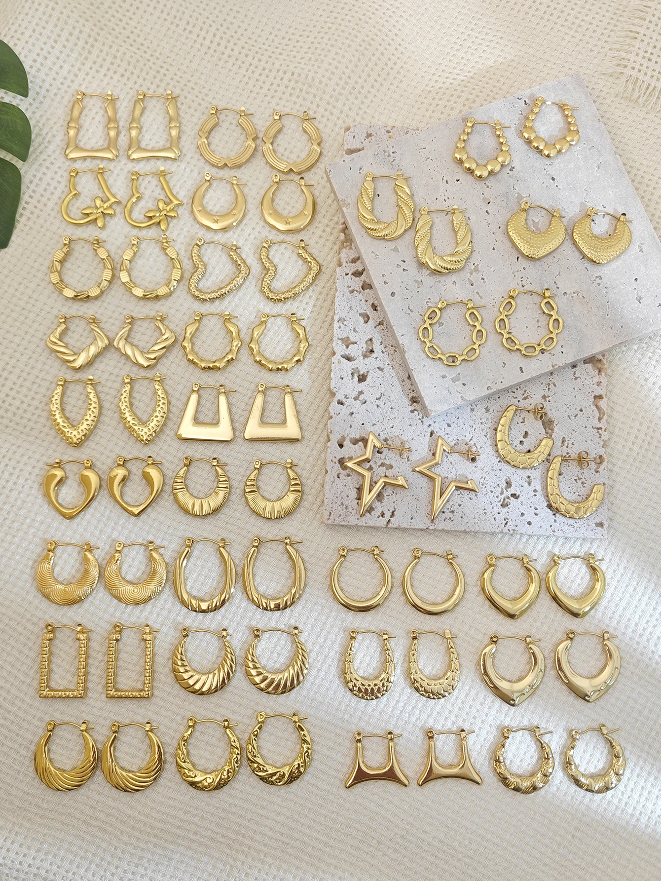 Statement U-förmige Creolen, klobiger Edelstahlschmuck, trendige Herz- und runde Twist-Creolen für Damen, Partygeschenk