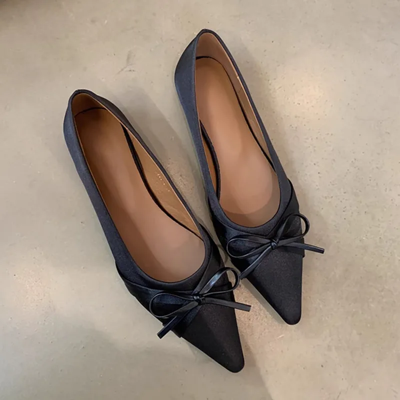 2024 South Korean New Pointed Shallow Mouth Low Heel Ballet Shoes Bow Women's Shoes Show Foreign Trade