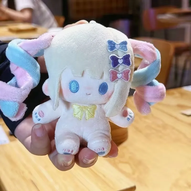 الفتاة الغاسل تعتمد بشكل كبير على سمة "Super Sky Candy". إنها دمية قطنية لطيفة مقاس 10 سم