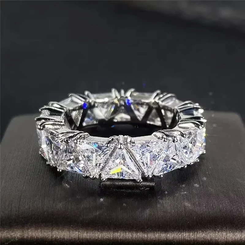 

Huajie Triangle Bright Zirconia Personality Rings for Women Full Paved Party Gift Female Ring Jewelry Fashion
