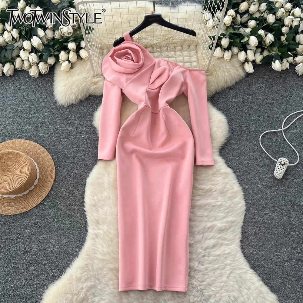 

TWOTWINSTYLE Sexy Spliced Appliques Solid Dresses For Women Diagonal Collar Long Sleeve High Waist Chic Dress Female KDR543820