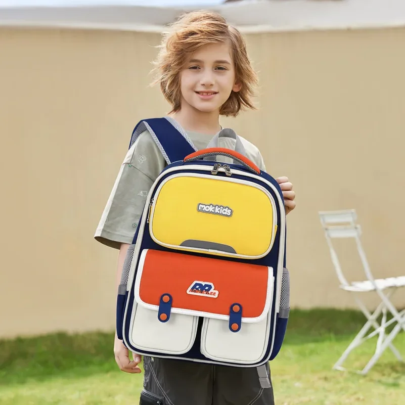 Large Capacity Minimalist Backpack Spine Relief Elementary School Backpack Light Travel Backpack Boys and girls School bag