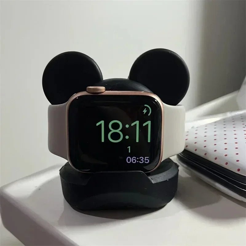 น่ารัก Charger Stand Minnie Desktop สําหรับ Apple Watch 9 8 7 6 5 4 iWatch 3 2 1 SE การ์ตูนซิลิโคนฐานชาร์จ