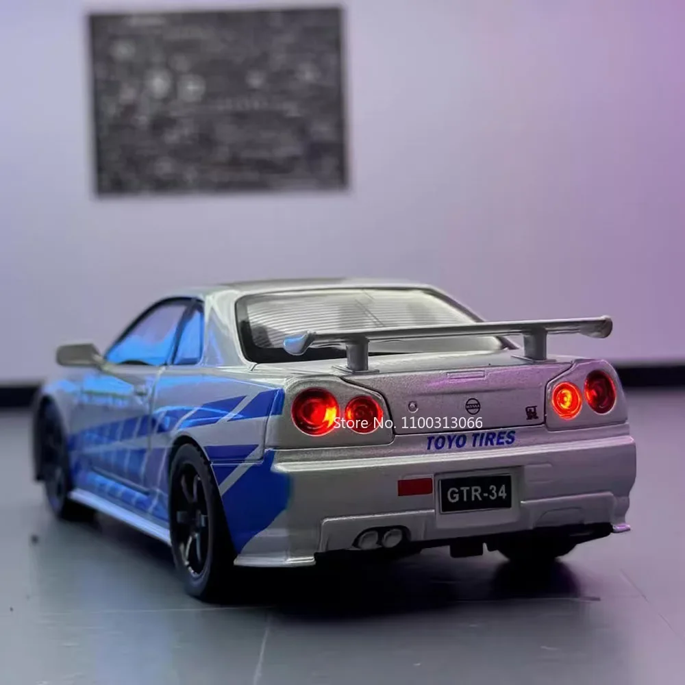 1:32 Alloy Nissan GTR R34 Modele Zabawki Samochody Gumowe Opony Koło Wycofać Supercar Światło Dźwięk Miniaturowy Pojazd Maluch Dzieci Prezent