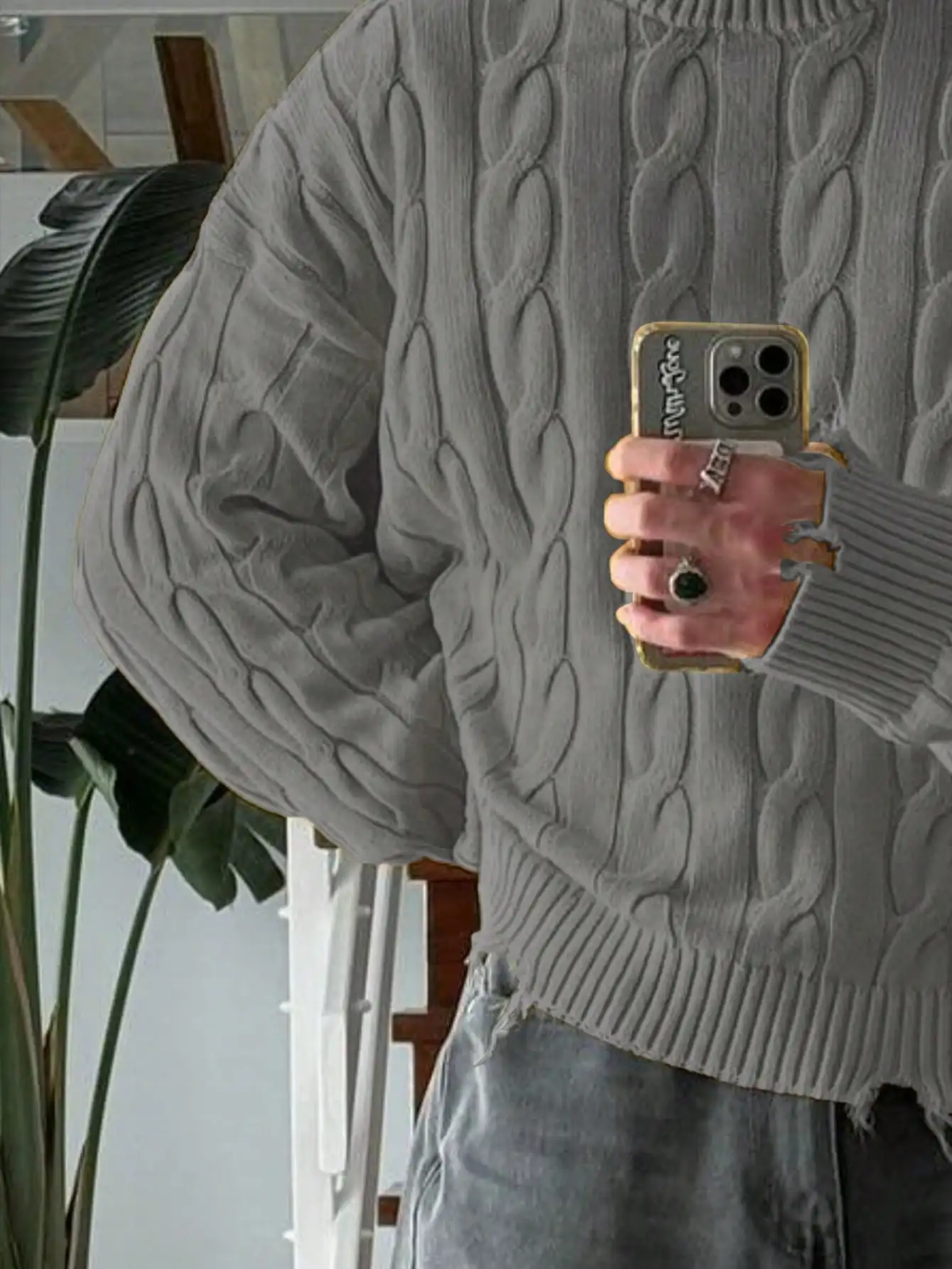 

Spring, Autumn, and Winter Men's Loose Casual Street Style Ripped Fringe Craft Round Neck Long Sleeve Pullover Cable Knit Versatile Sweater