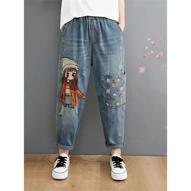 

Cartoon Litter Girl Embroidery Denim Pants For Women Trendy Hole Casual High Waist Breeches Pockets Mom Harem Blue Jeans J218