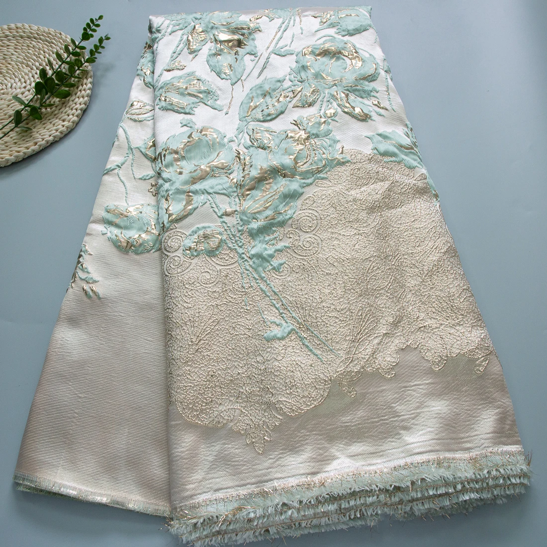 

Африканская позолоченная кружевная ткань, Дамаск, новейшая французская жаккардовая кружевная ткань для женских свадебных платьев, материалы для шитья A3838