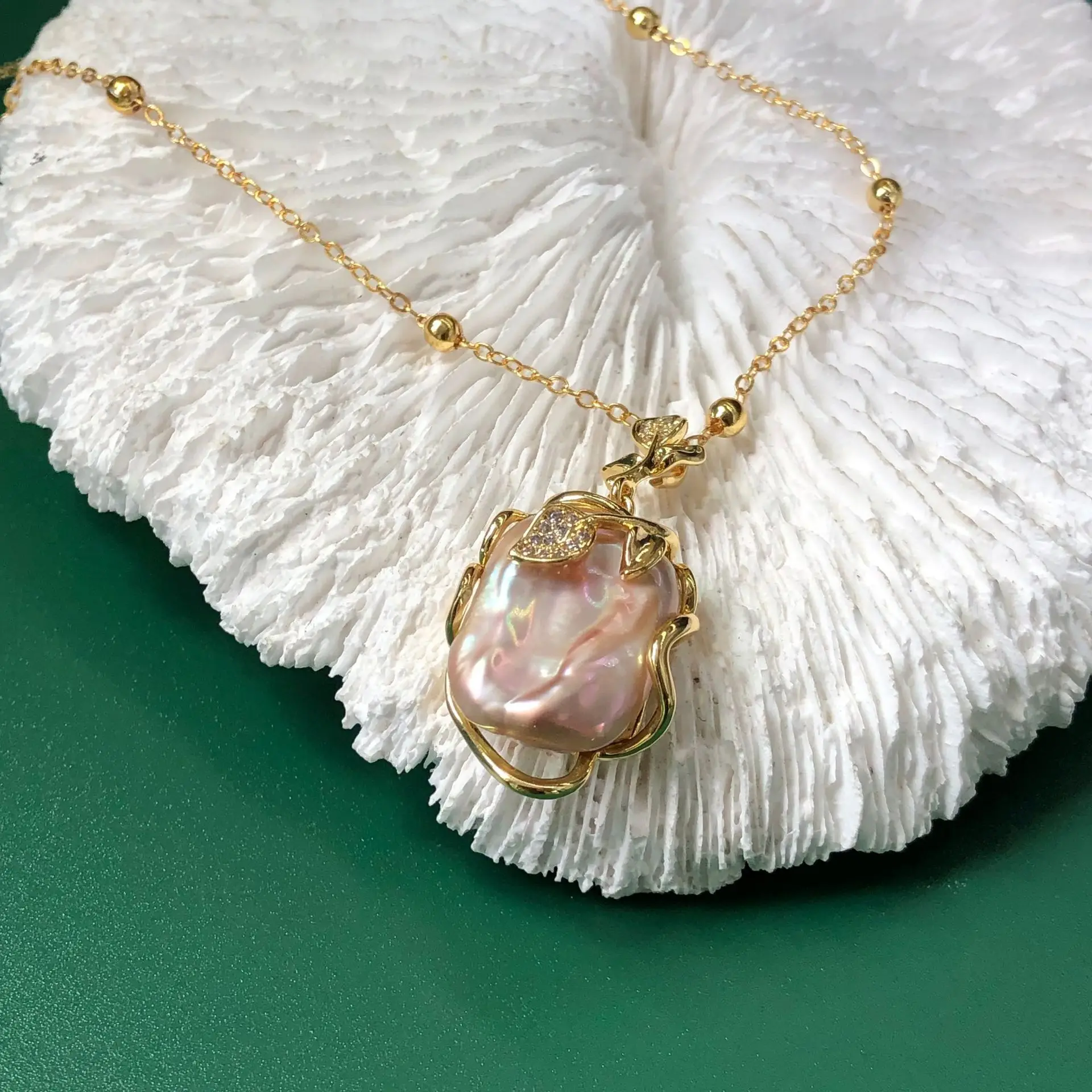 colar-de-pingente-de-perola-barroca-moda-alto-sentido-temperamento-versatil-feminino-clavicula-corrente-luz-fabricantes-de-luxo-whol