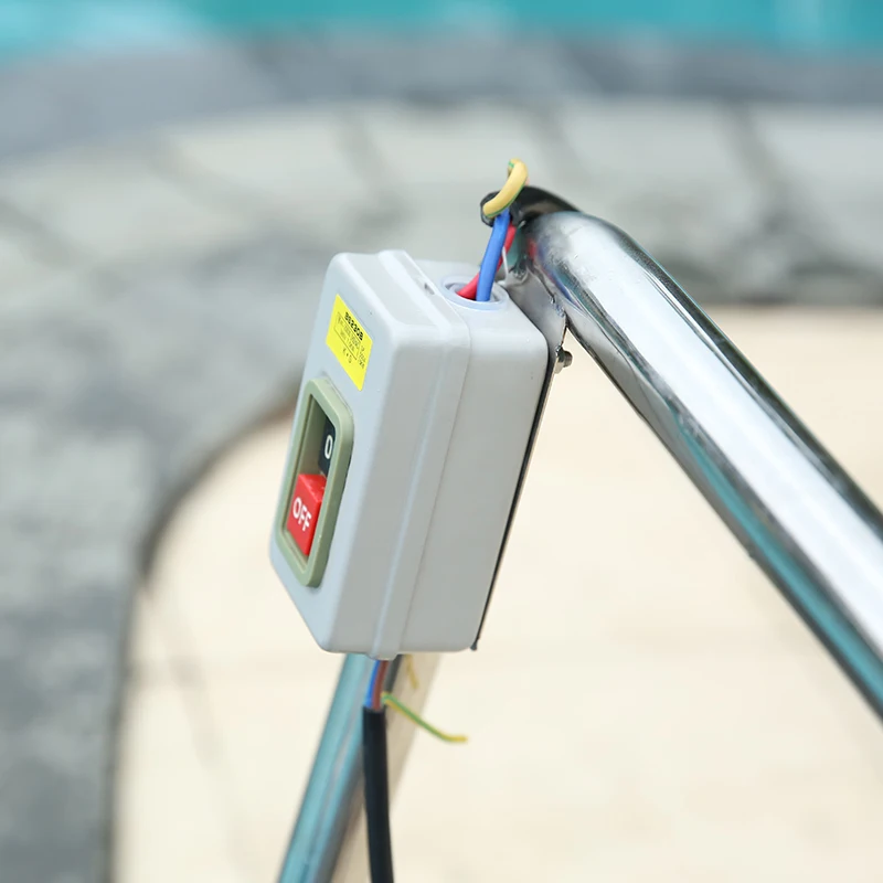Aspirapolvere subacqueo per macchina per acque reflue con aspirazione manuale per piscina di alta qualità 220V Pulizia del fondo ad alta efficienza