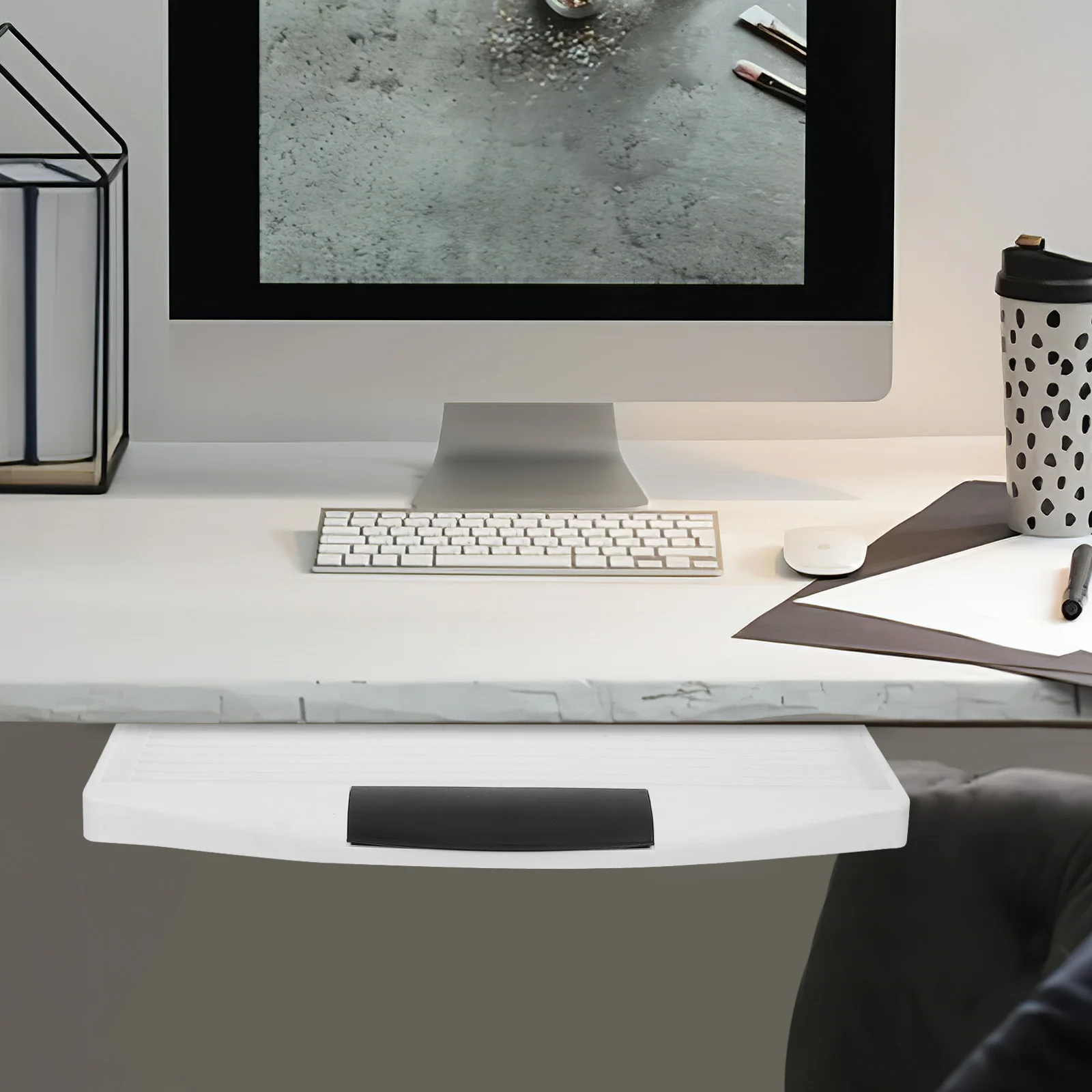 Rak Bawah Meja 28-36 Inci Rel Geser yang Dapat Disesuaikan Ekstensi Meja Komputer Dengan Tempat Pena Untuk Kantor Rumah Penyangga Keyboard