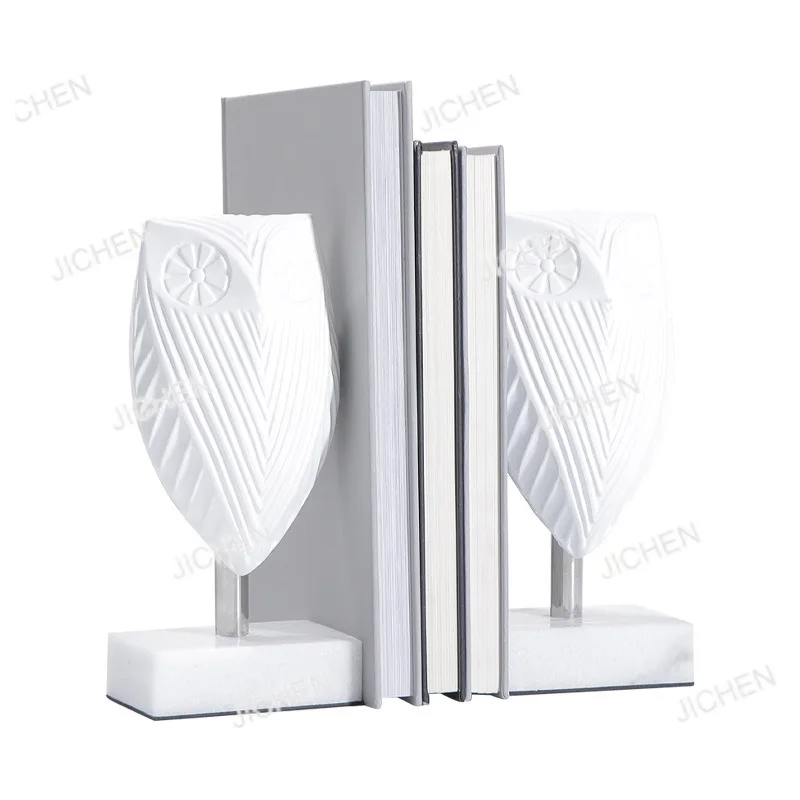 

Простая и современная подставка для книг в форме белой совы с мраморным основанием, украшение для кабинета или гостиной.