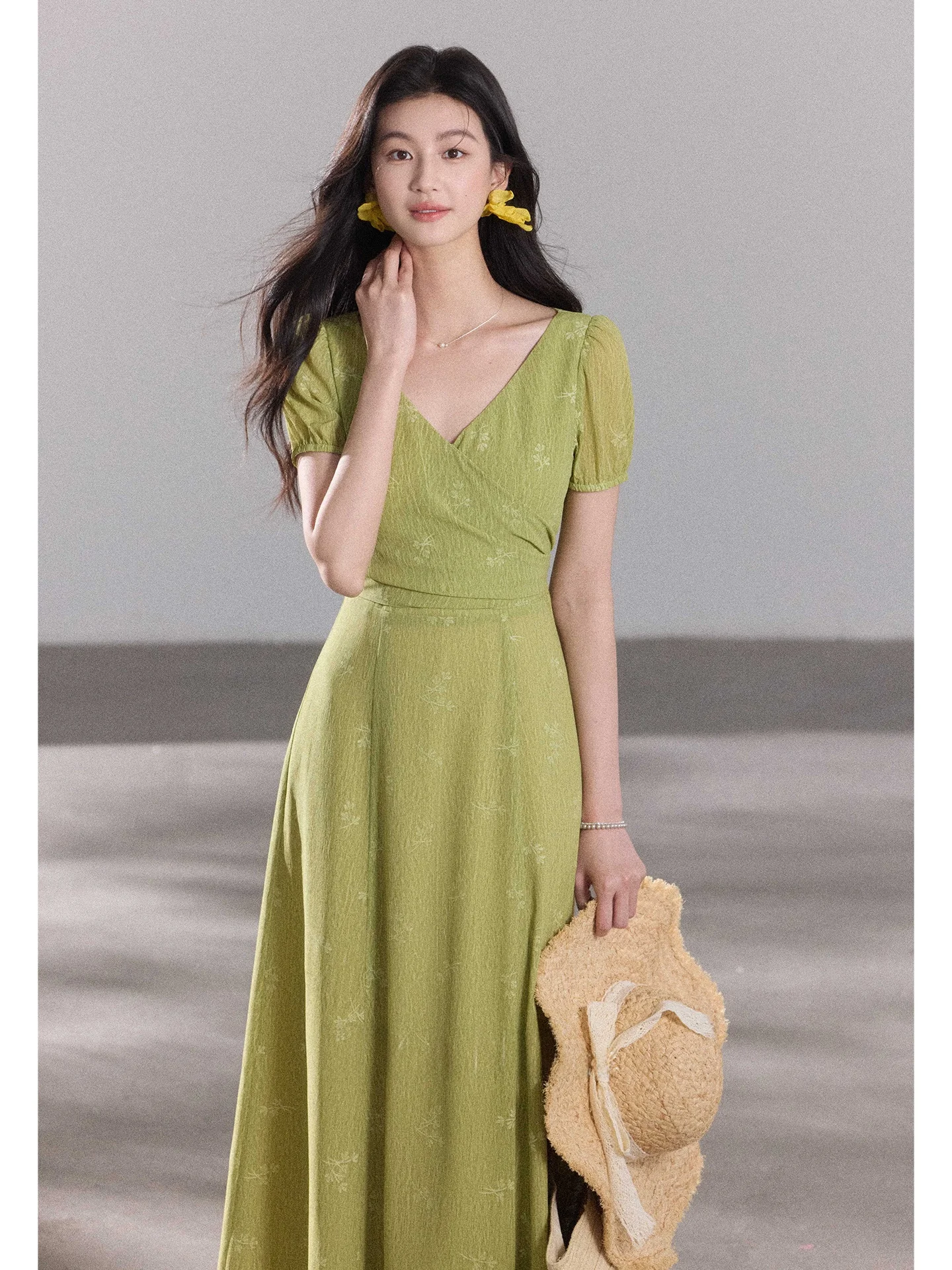 

Two Sheep Design Vintage Waist-Cinching Slimming Bubble Sleeve Dress Polyester Fiber V-neck Casual Wear High Waist Type