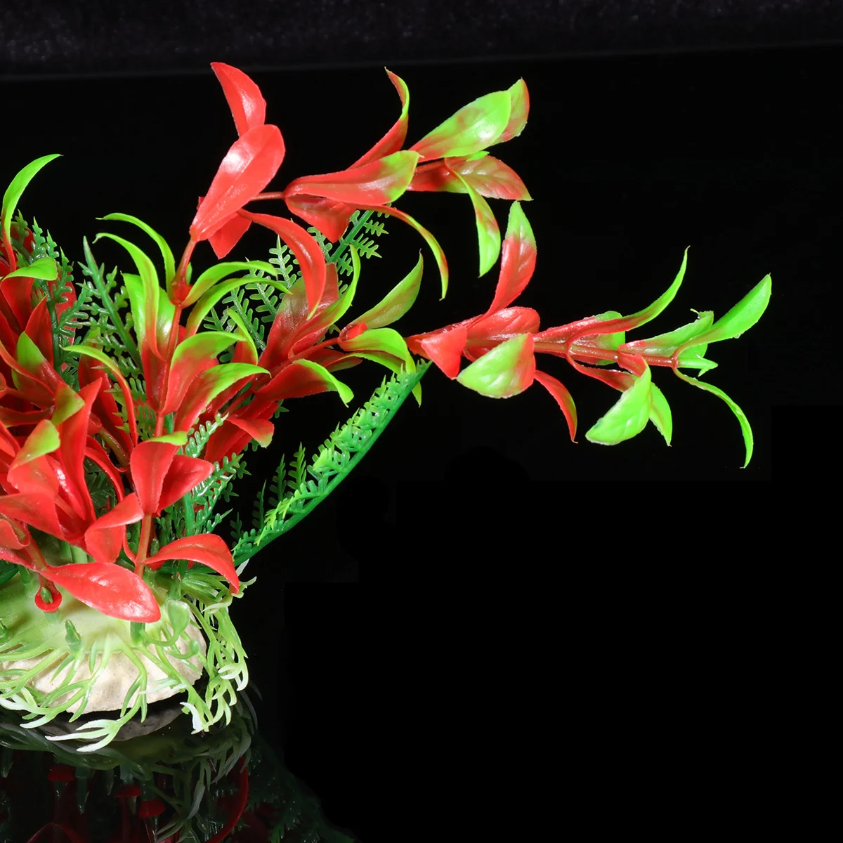 

25cm Red Lifelike Water Grass Aquarium Ornament Realistic Shape Fine Workmanship Durable Practical Fish Tank Decor