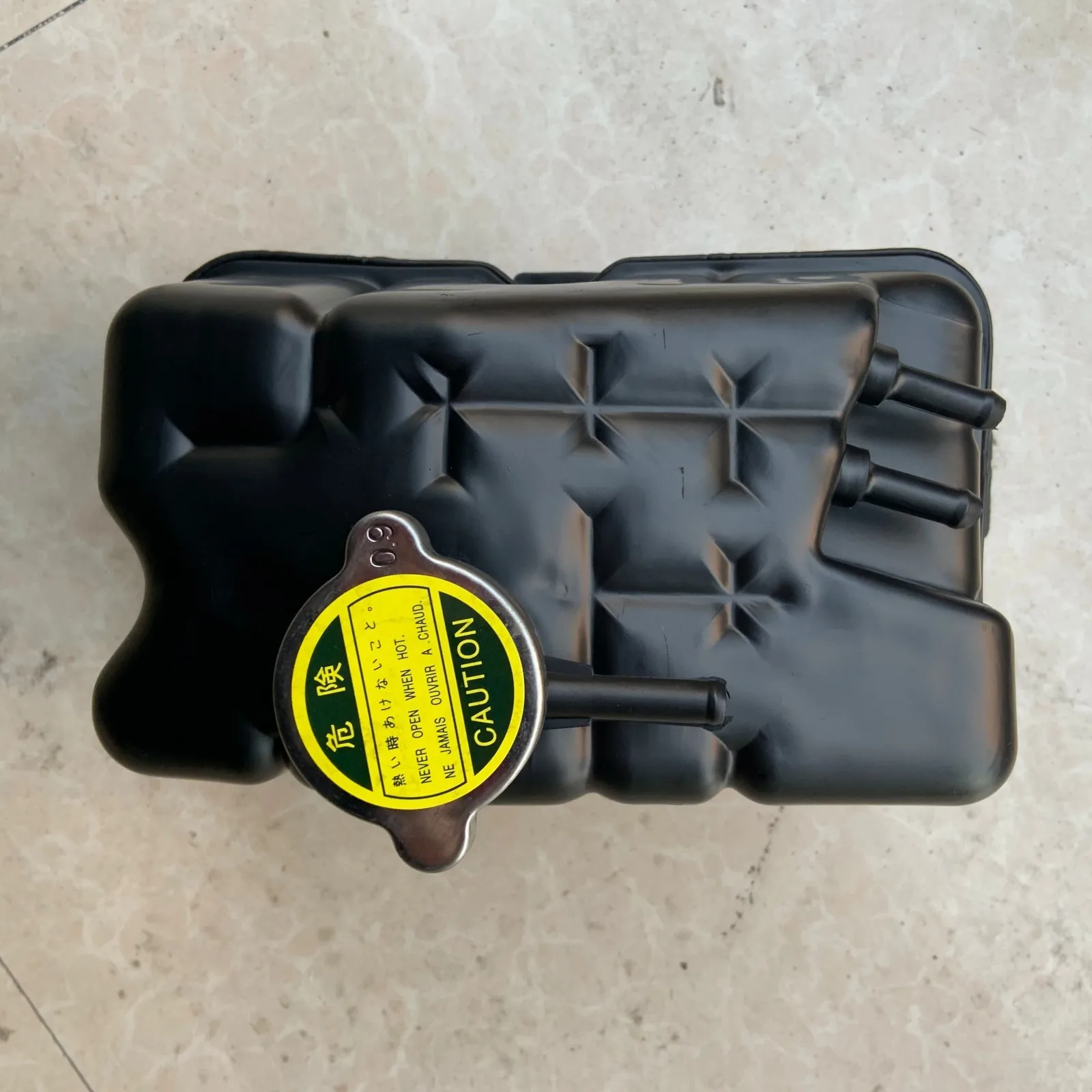 

Water Tank For HINO 700 PROFIA Truck Heavy Duty Cooling Radiator Spare Parts