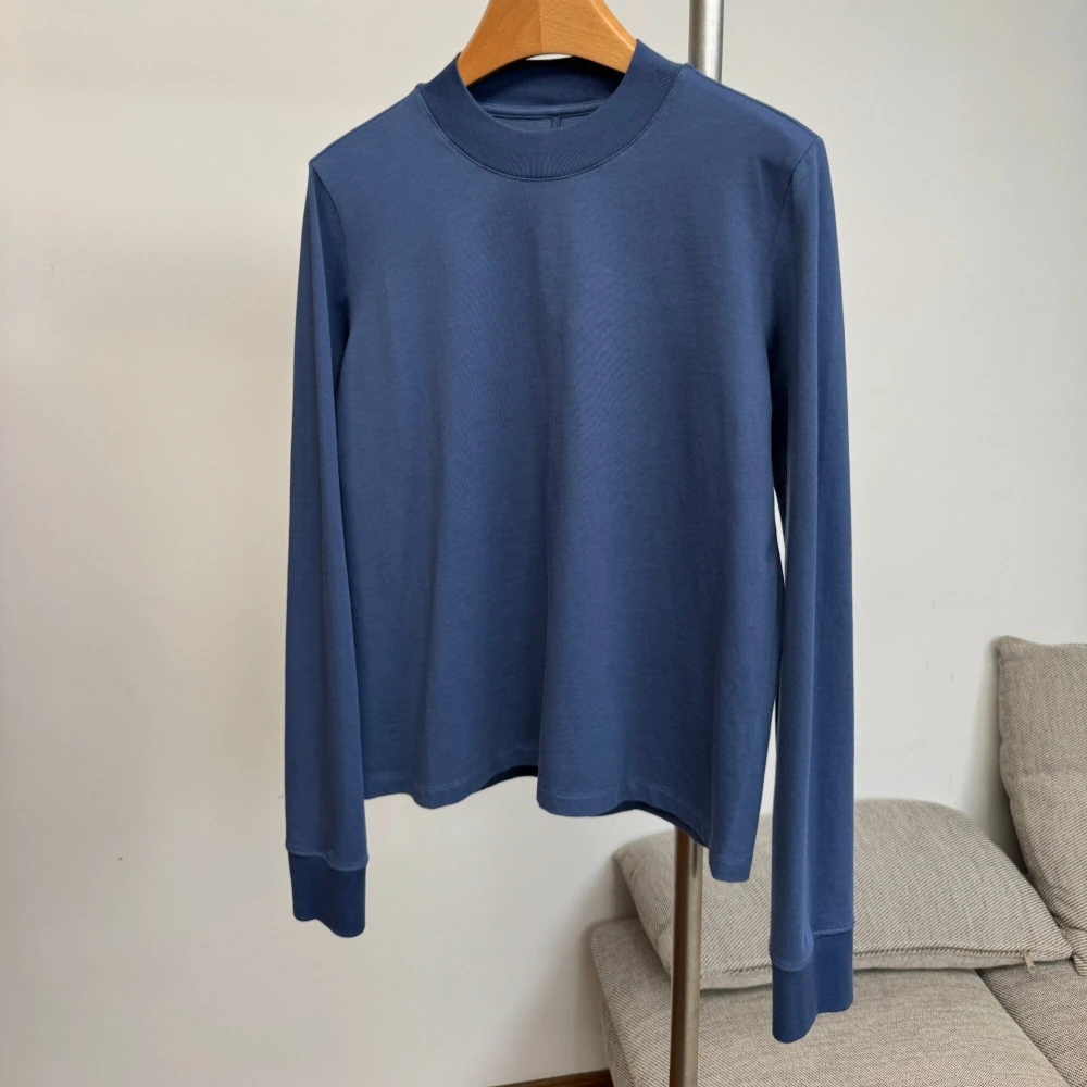 Classic Ribbed Mock-Neck Long-Sleeve T-Shirt with Center-Back Seam