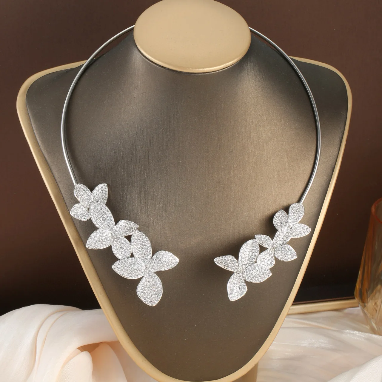 Brand Pure 925 Sterling Silver Jewelry For Women Flower Leaf Necklace Choker Luck Clover Cherry Choker Wedding Silver Pendant