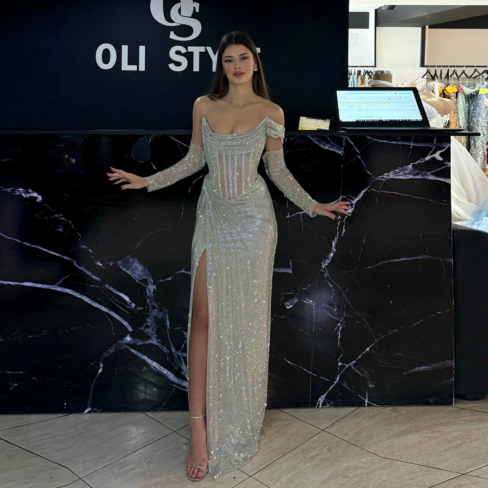 シャロンはクラシックスライバーチュールマーメイドウエディングドレスロングイブニングパーティードレス SH548 カスタマイズされました