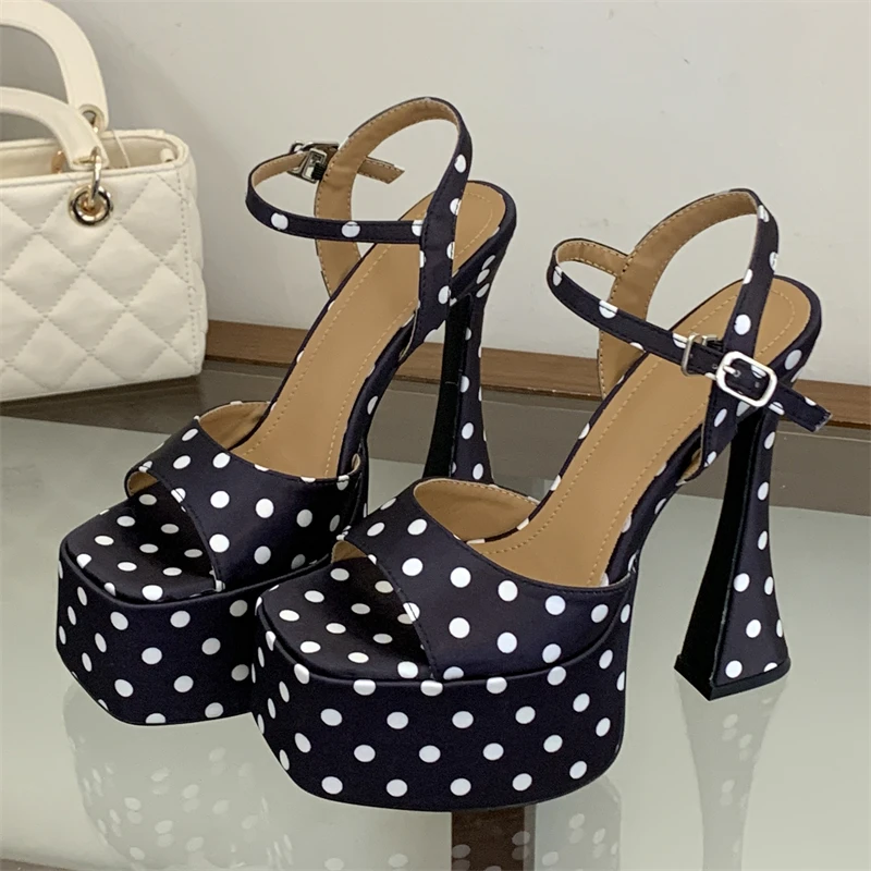 Aneikeh Zomermode Polka Dot Pl - Street Fashion Rome recensie en prijs