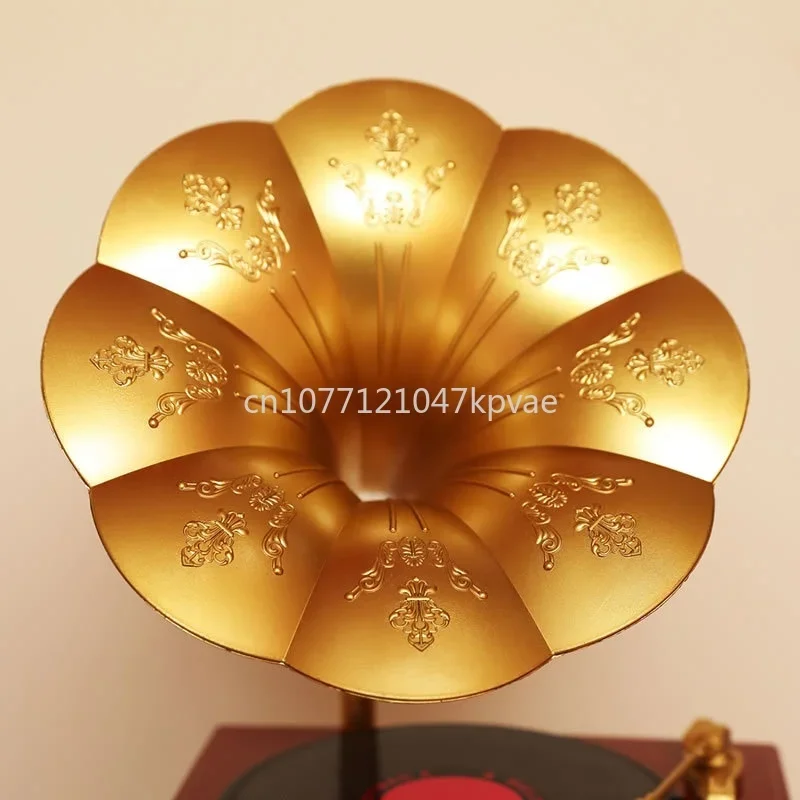 Antique Classic Antique phonograph, Snowy Christmas Craft