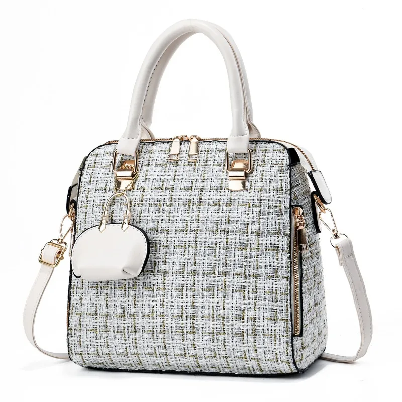 2026 New Casual Elegante Handbag Retro Large Capacity Women's Crossbody Bag Trendy Texture Versatile Commuting Shoulder Bag