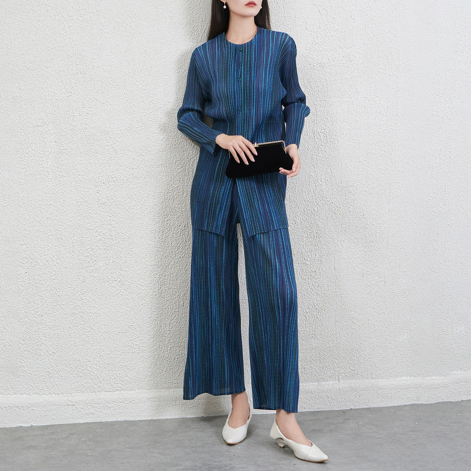 

Miyake со складками, весна-лето 202, новый полосатый костюм, женский модный повседневный плиссированный свободный рубашка, брюки, плиссированный комплект из двух предметов