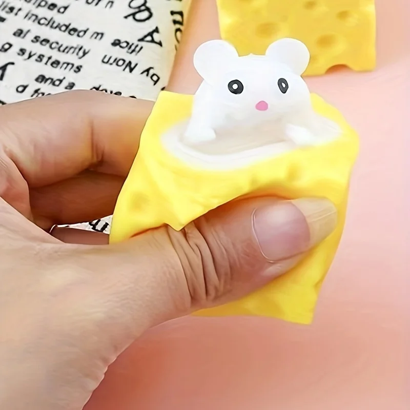 Stress-relief pet cheese mouse, squeeze cheese ball, vent squirrel cup, prank toy, stress-relief toy, random color