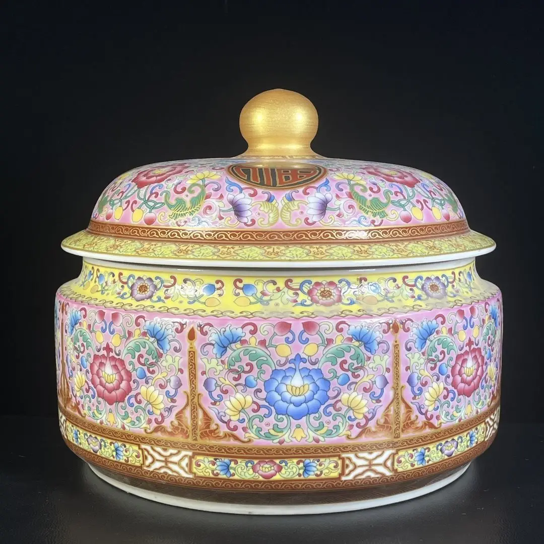 Chinese Wenwan Porcelain Covered Jar, Hand Painted Falangcai Enamel Gold Gilded Ceramic Storage Canister