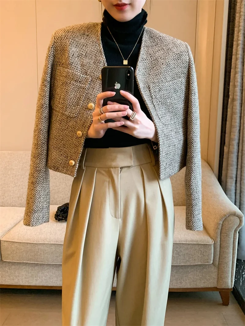 سترة تويد مقصوصة كلاسيكية للسيدات سترة قصيرة أنيقة للخريف كورية واحدة الصدر تناسب كل مباراة ملابس خارجية أنيقة غير رسمية