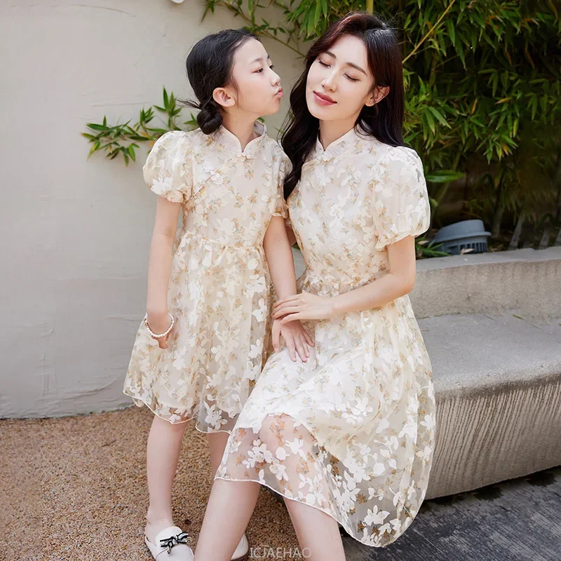 

Одинаковые платья для мамы и дочки, винтажное платье Cheongsam для девочек, повседневная одежда, платье принцессы с цветочным принтом в стиле ретро, летний наряд для мамы и