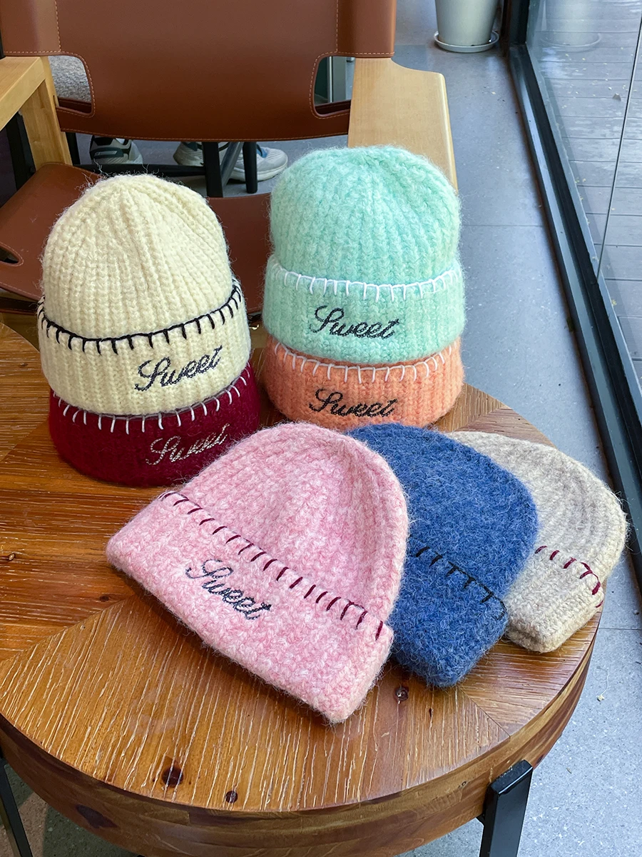 

Autumn and Winter Elastic Woolen Hat Women American Vintage Embroidery Face-Lifting Small Warm Knitted Hat Men