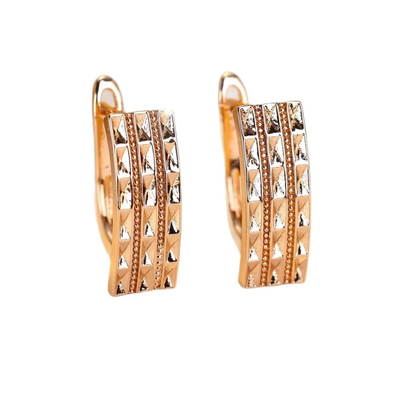 2026 New European and American Retro Geometric Stripe Square Ear Buckle Women's Light Luxury Concave Convex Relief Accessory