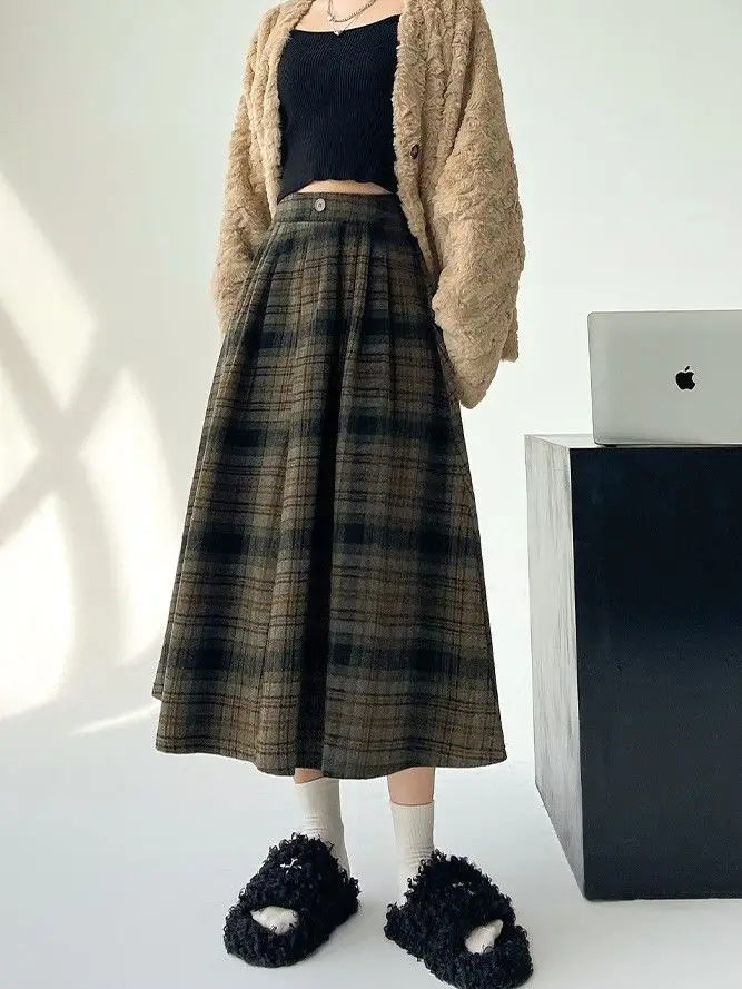 Gaganight Women Khaki Woolen Plaid Skirt Autumn Winter 2024 New Mid Long Style High Waist Slimming A line Umbrella Half Skirt