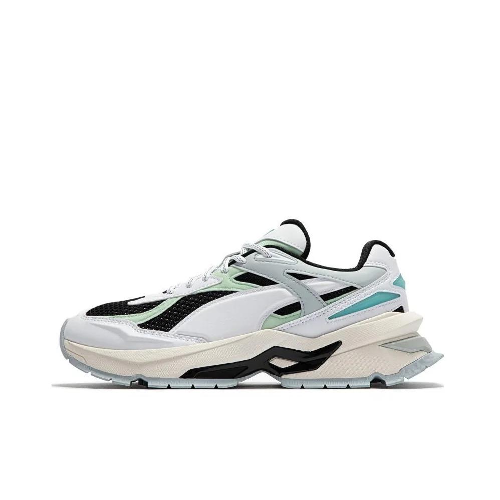 puma-nano-odyssey-white-black-388608-01