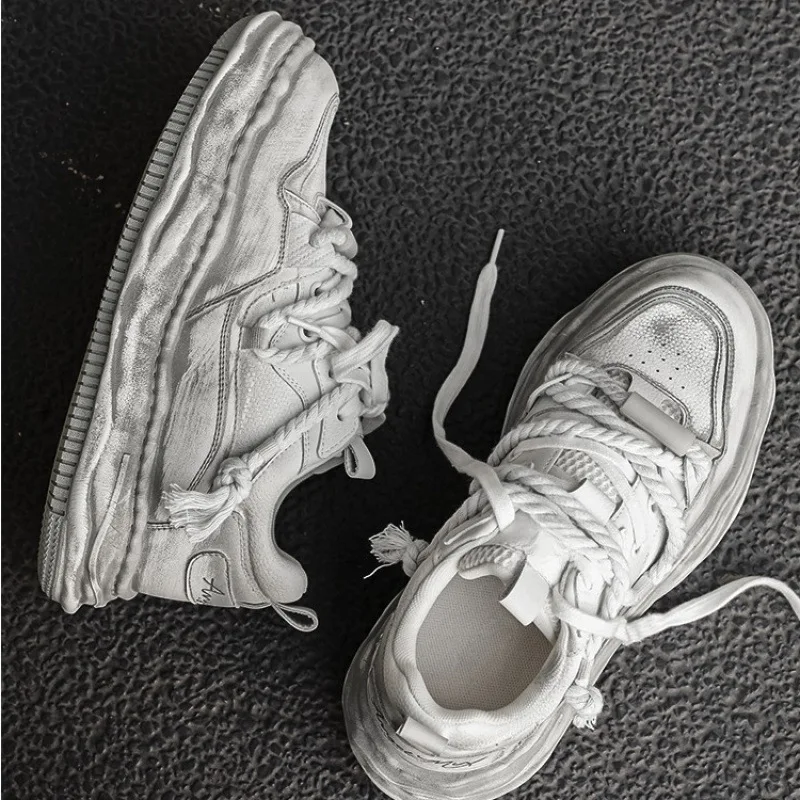 Fashionable vintage dissolving shoes for men thick soled invisible inner height increase of 7cm casual dirty bread board shoes