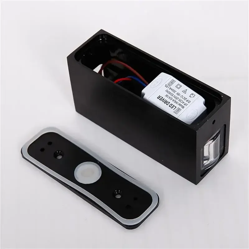 ตกแต่ง Line Beam LED โคมไฟ AC110V-240V 6W 12W Wall Light อลูมิเนียมในร่มกลางแจ้ง IP65 แสงสีแดงสีฟ้าสีเขียวโคมไฟ