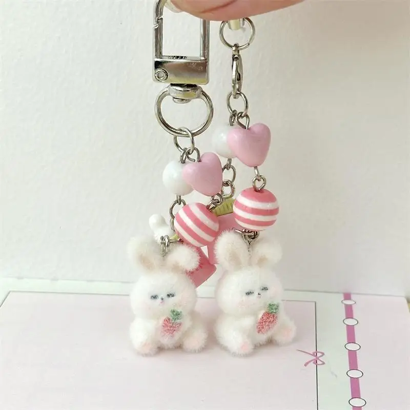 Porte-clés lapin floqué, joli Animal, bouteille, pendentif, sac à dos, ornements, lanière de sac, chaîne de téléphone, cadeaux de Couple