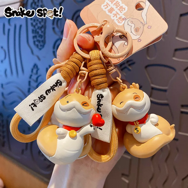 Creative Year of Snake Puppy Akimbo Snake Hold Up Red Heart Key Chain Cartoon Fortune Money Snake Green Straw Hat Doll Keychain