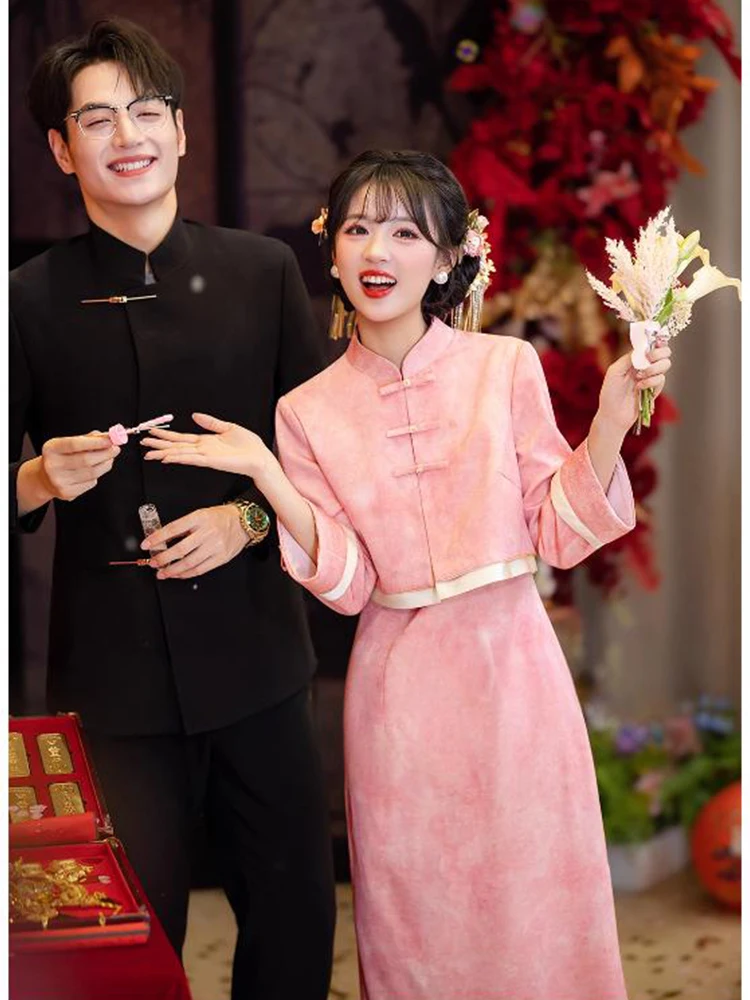 

Новый китайский свадебный костюм-халат розового цвета с вышивкой и длинными рукавами для помолвки и свадебной церемонии