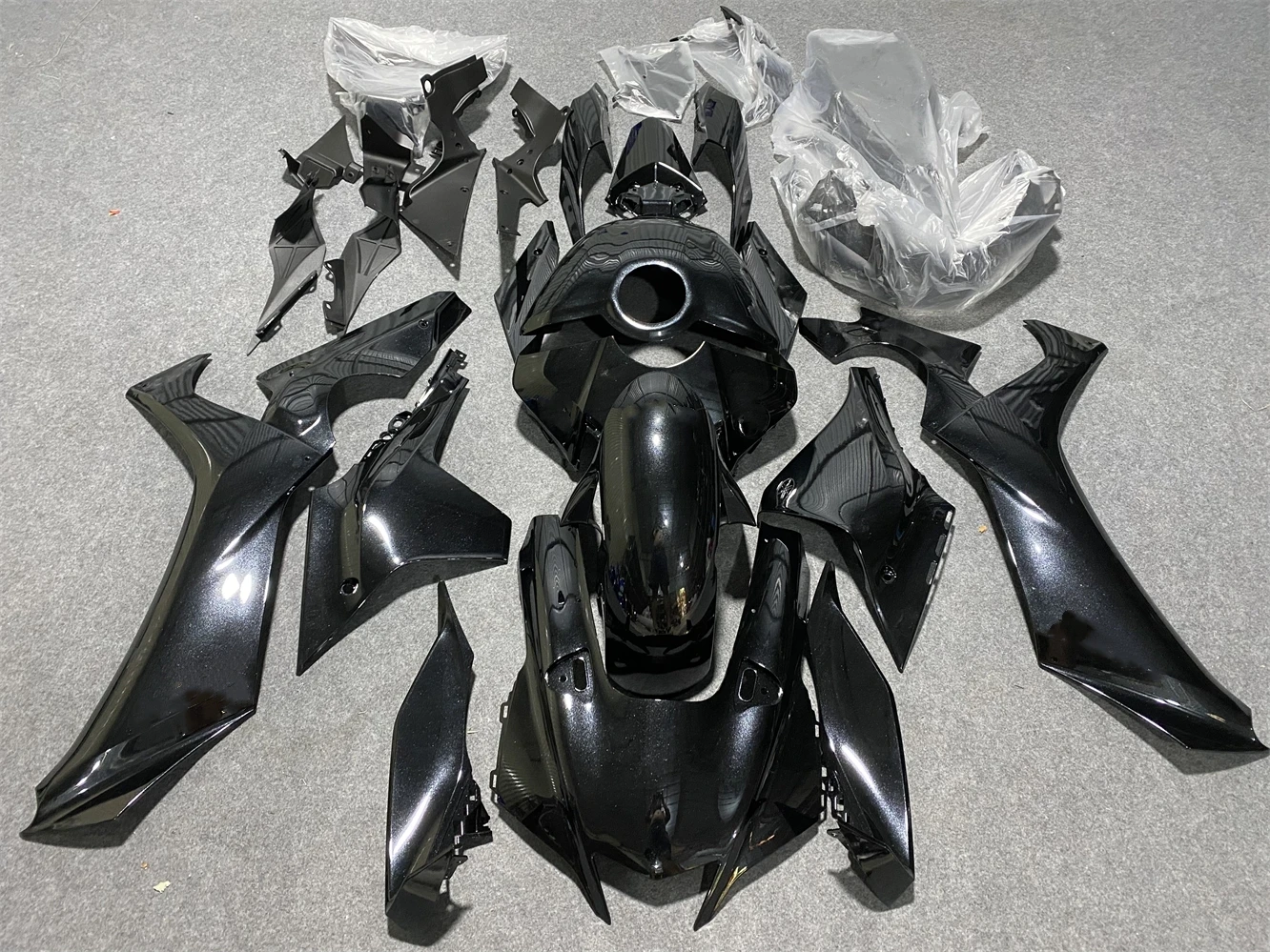 Injection Fairing Applicable to YAMAHA YZF-R1 YZF-1000 YZF R1 2020 2021 2022 2023 ABS injection molding Metallic black