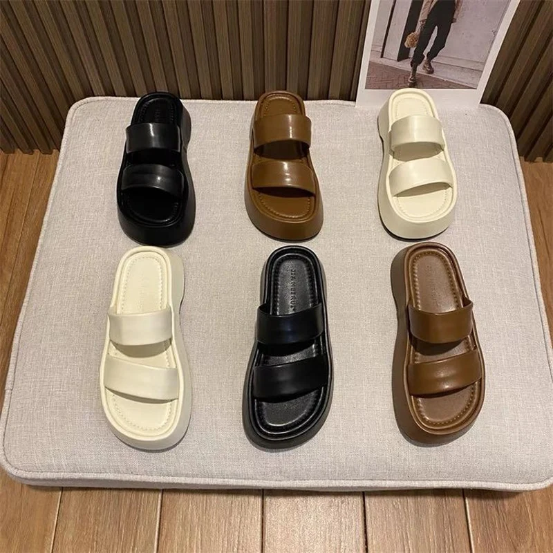 

Brown anti-slip slippers Women wear 2023 new style home thick sole sandals in summer platform sandals women sandals